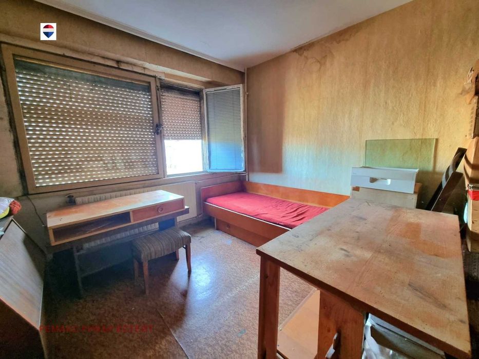Продава се Четиристаен апартамент в Русе, Възраждане - 95 кв.м за 553 €/кв.м - Снимка #9