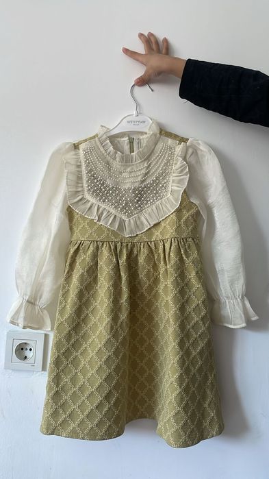 Продается детские платья