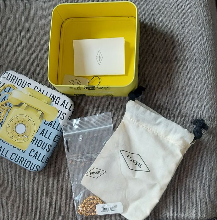 Дамска Fossil гривна