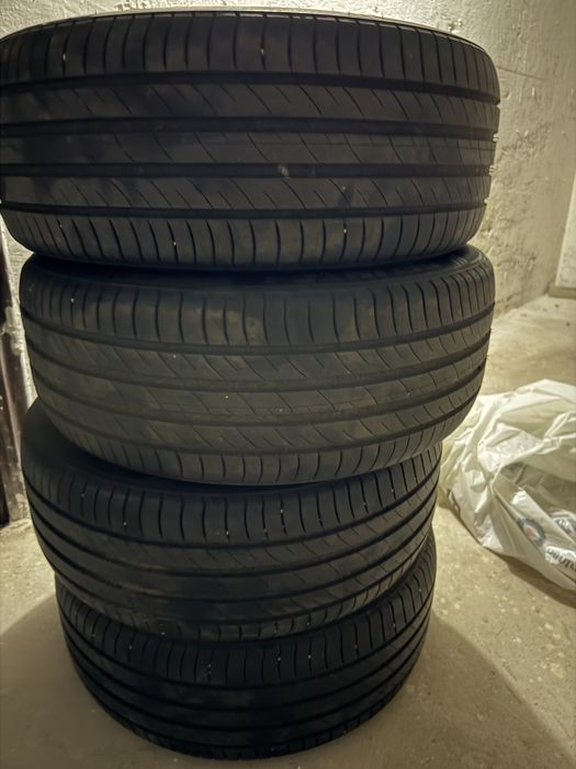 Anvelope 225 55 17 101 w