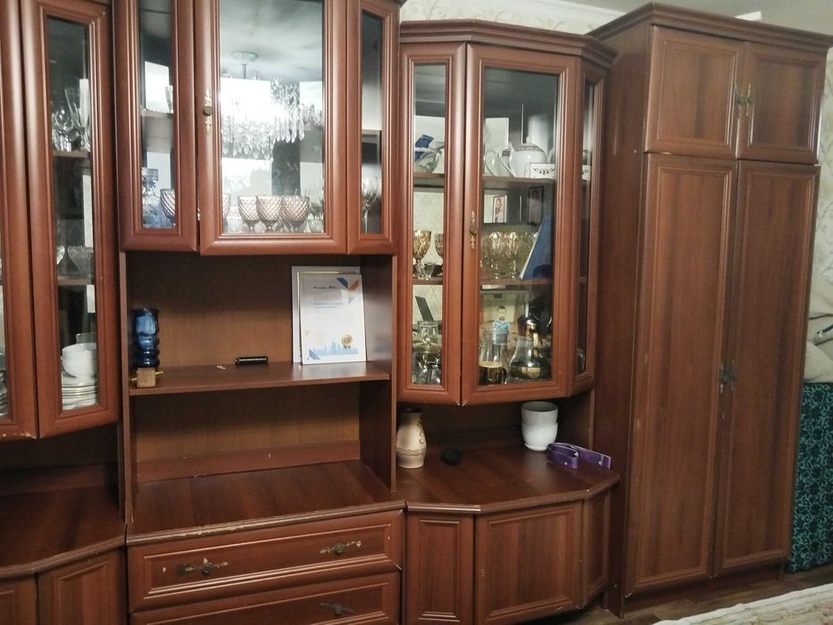 Стенка б/у хорошая