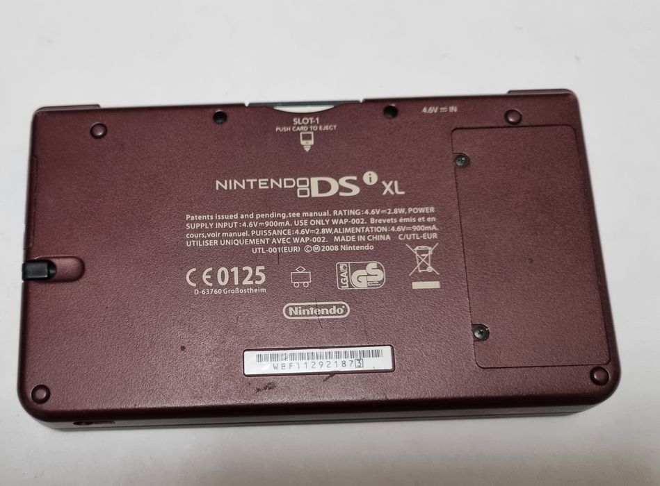 Nintendo DSi XL + joc Mario vs Donkey Kong