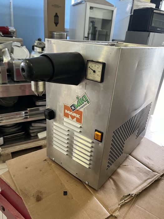 Машина за сметана професионална