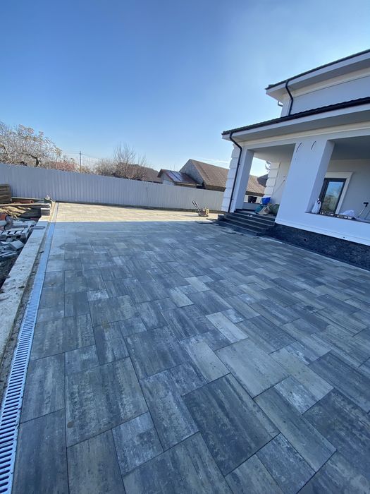 Montaj pavele /dale/borduri/rigole/placi beton