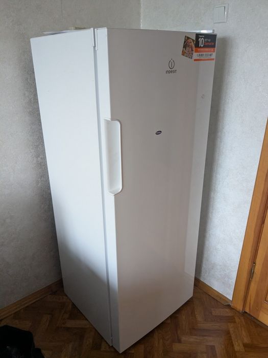 Продам морозилку индезит