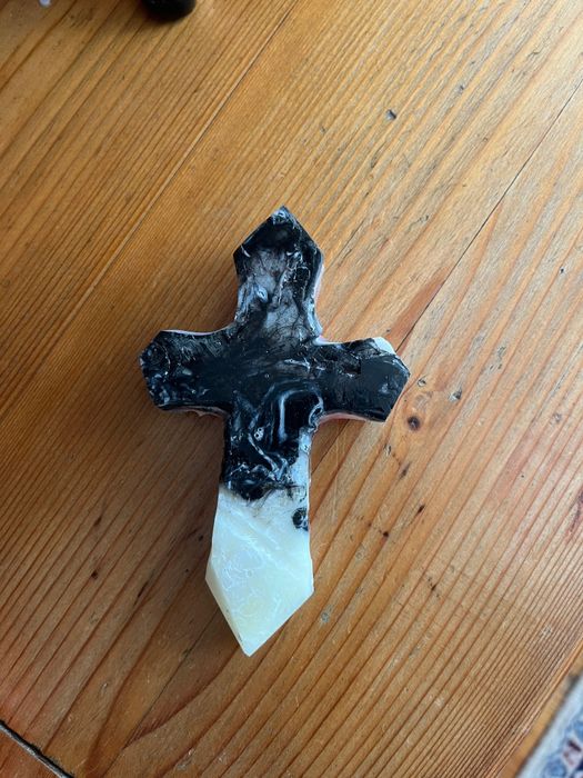 кръстче от епокси