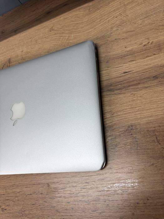 MacBook Air core i7/ озу 8гб, ссд 256