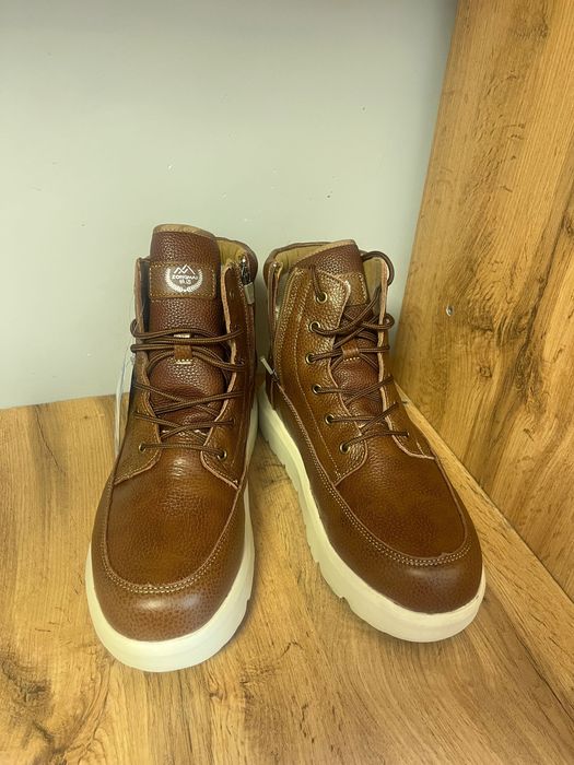 Стильные зимние кожанные ботинки