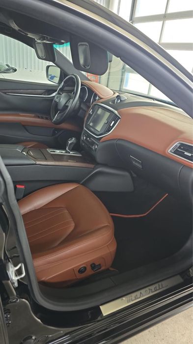 Maserati Ghibli 3.0, Motor Ferarri, 410 cai