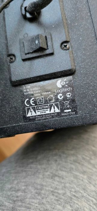 Продавам Logitech 2.1 S220 колони със субуфер