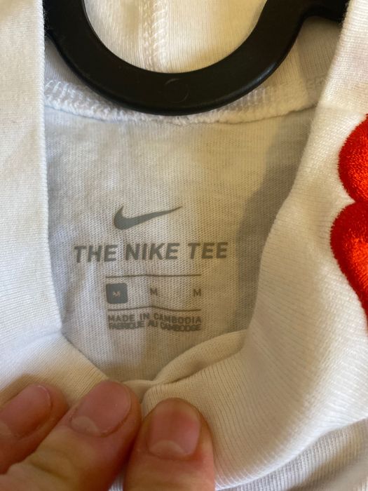 Бяла блуза Nike- M размер - 100% памук