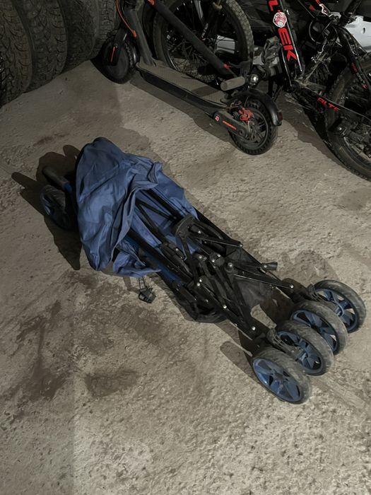 Детская коляска даром