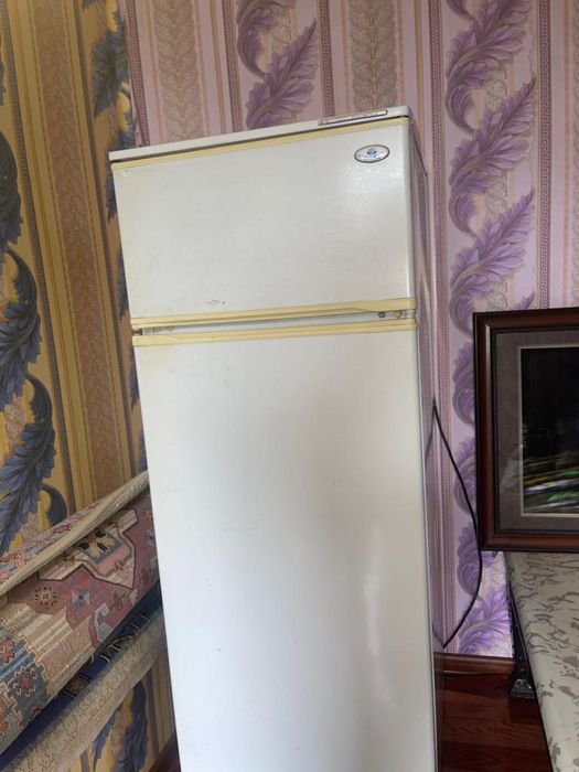Продам холодильник