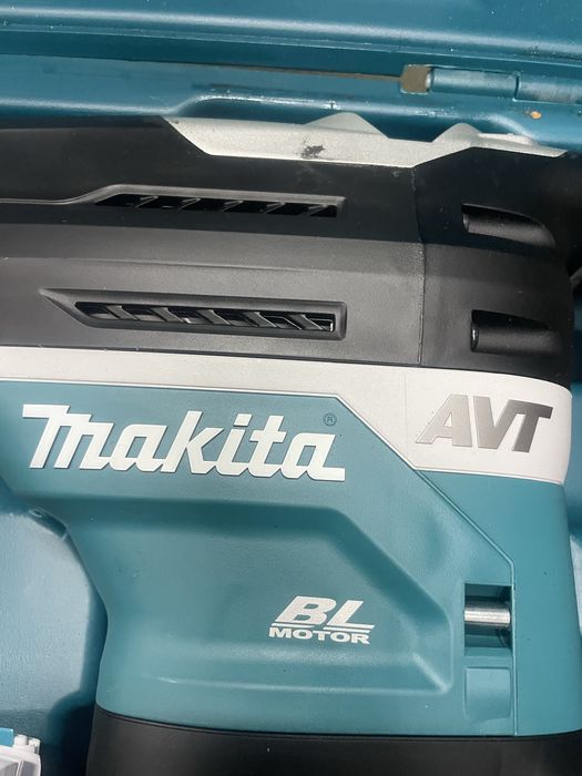 Къртач  на батерий 2х18v/36v MAKITA DHR 400