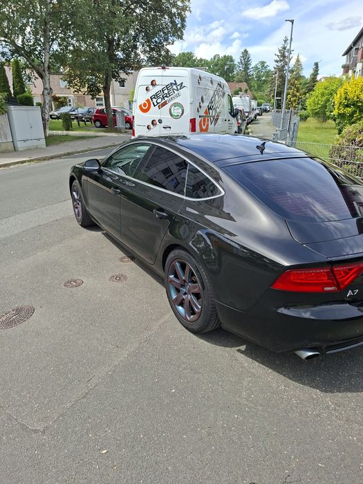 AUDI Q7 2011 — imagine 2