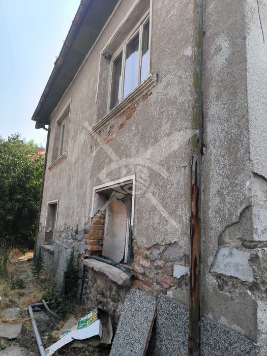 Продава се Къща в София, Хладилника - 82 кв.м за 330 €/кв.м - Снимка #2