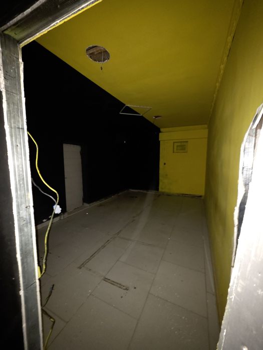 Нотурар бино сотилади.