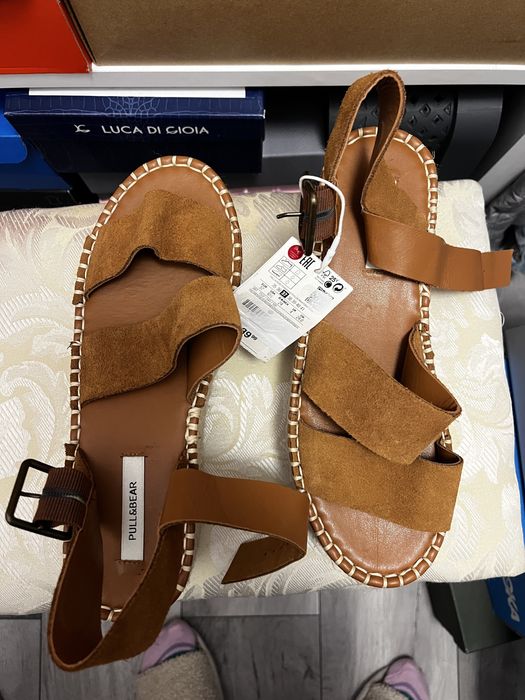 Sandale noi pull and bear, piele, marime 38
