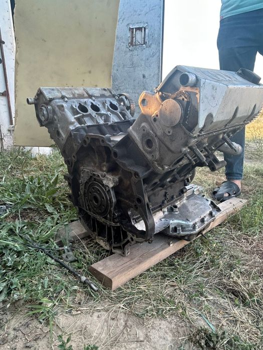 Продам двигатель Audi 100 c4 2.8