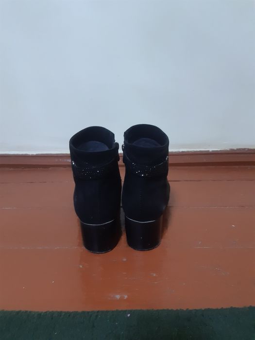 Polsapok, zamij,azģantay kiyilgen. Razmeri 40. Baxasi 150 miń.