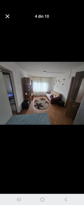 Vând apartament roman