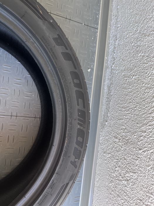 Летни гуми 245/45/19