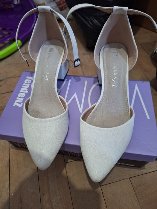 Официални обувки (бели)