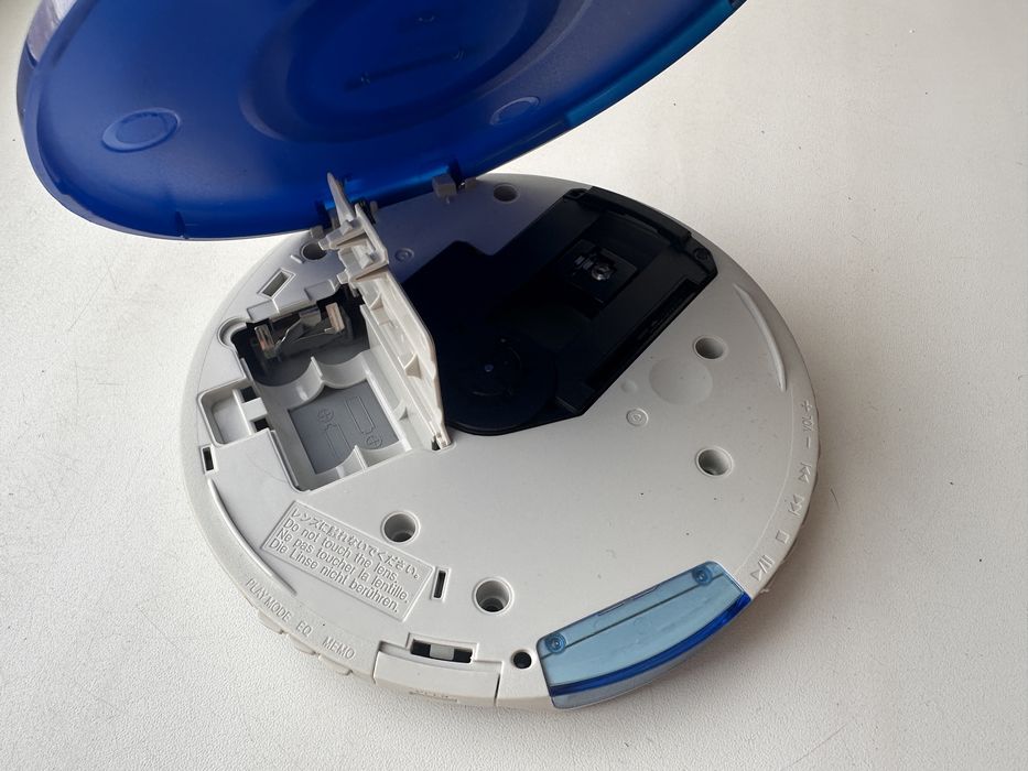 Продам Panasonic SL-SX480