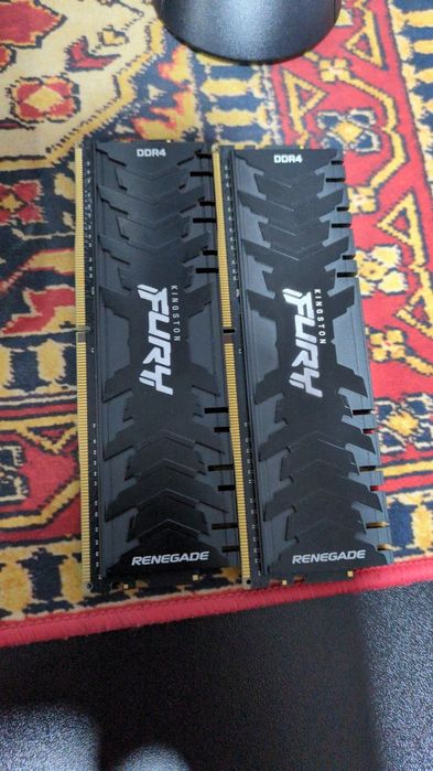 Vand memorie ram 16gb ram ddr4 3600mhz URGENT!!