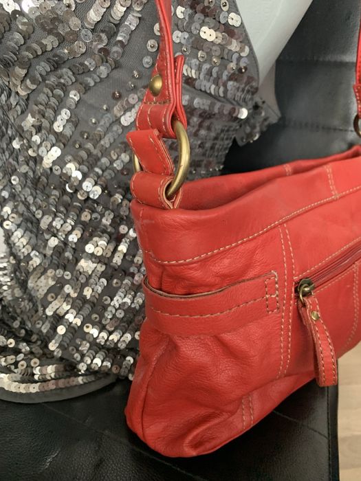 Страхотна маркива дамска чанта естествена кожа