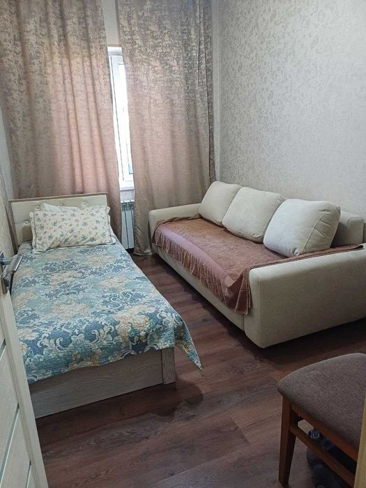 Продаётся уютная 2 в 3 комнатная квартира в Мирзо-Улугбекском районе