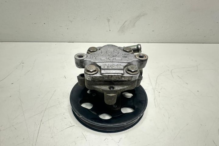 Pompa servodirectie  8d014156les Audi A4 B6