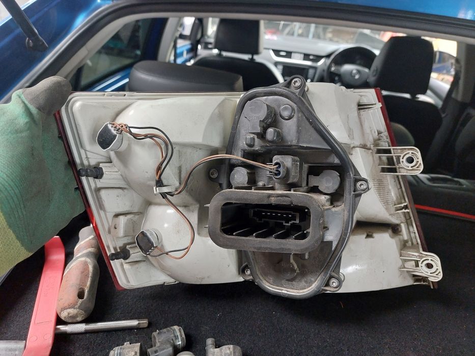 Stop stg/drp Octavia 3 berlina 2013-2017