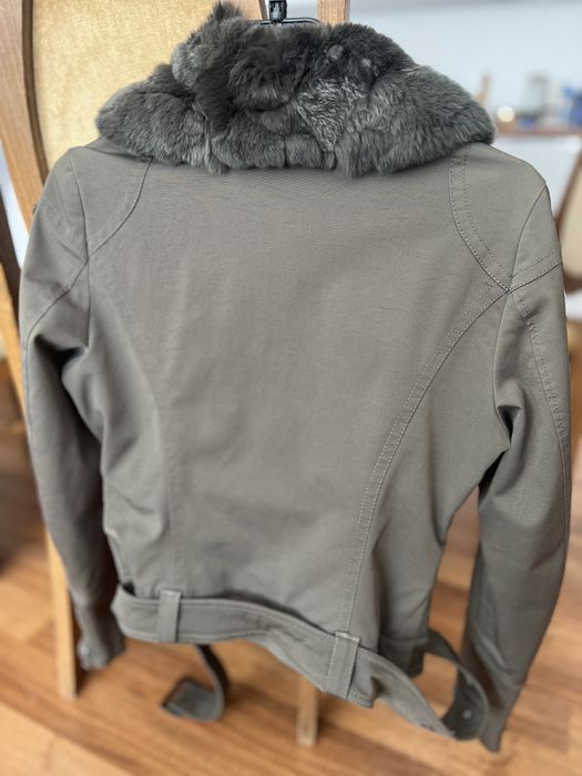 Яке Silvian heach