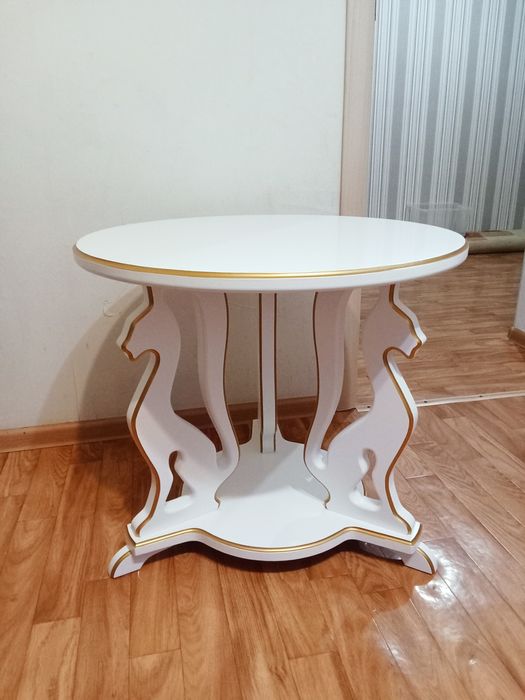 Журнальный столик