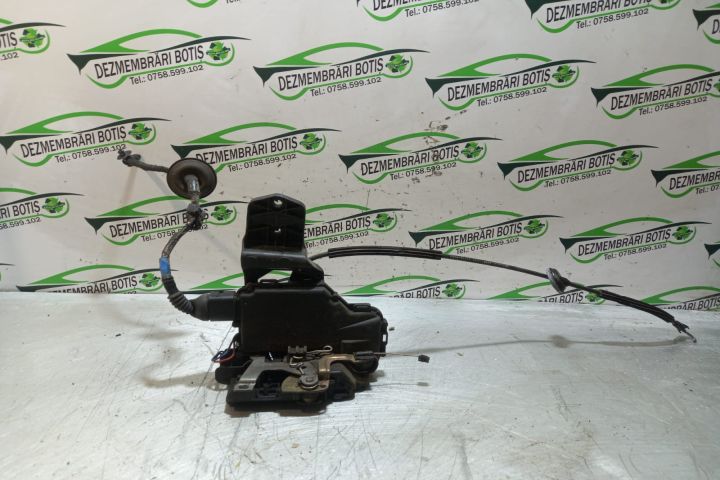 Broasca usa fata stanga C6X1 837013H Volkswagen VW Passat B5.5 (facel