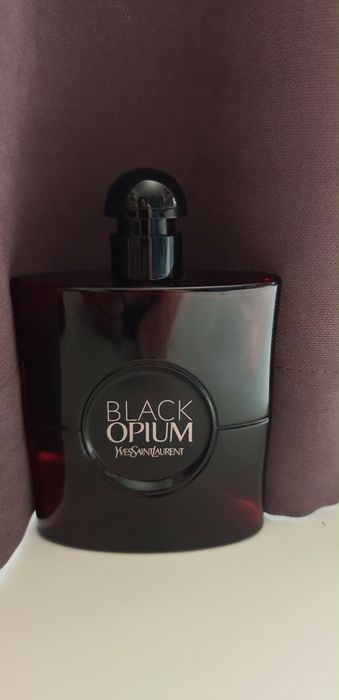 Парфюм YSL Black Opium Over Red