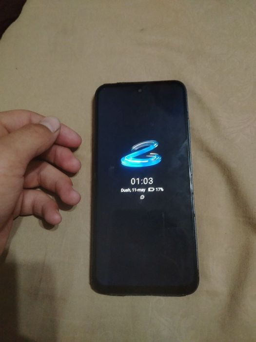 Infinix smart 9 holati oʻrtacha