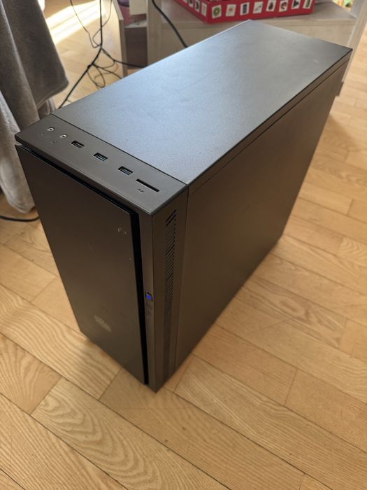 Gaming PC i5-9400 / GTX 1080 8GB / 16GB RAM / 512GB SSD + Razer клавиатура и мишка