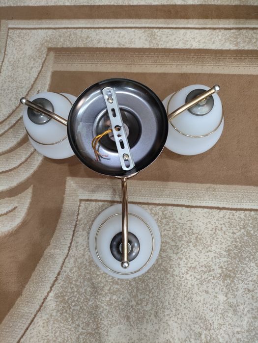 Люстра 3-х рожковая б/у