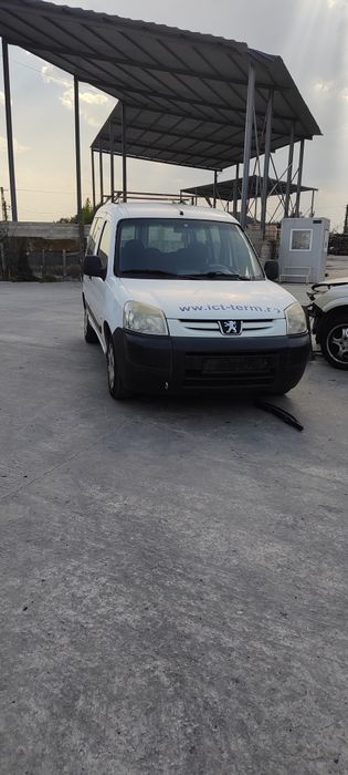 Dezmembrez Peugeot Partner