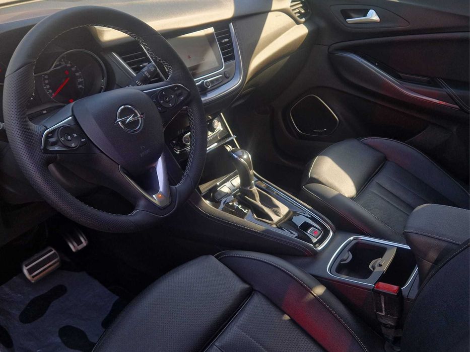 Opel Grandland X 2.0 Turbo D 177 CP 2018 Automat/Ultimate/Ventilatie/Led/Piele/Navigatie/Touch/Carplay/Camera/Carlig remorcare/Jante 19/Inmatriculat/