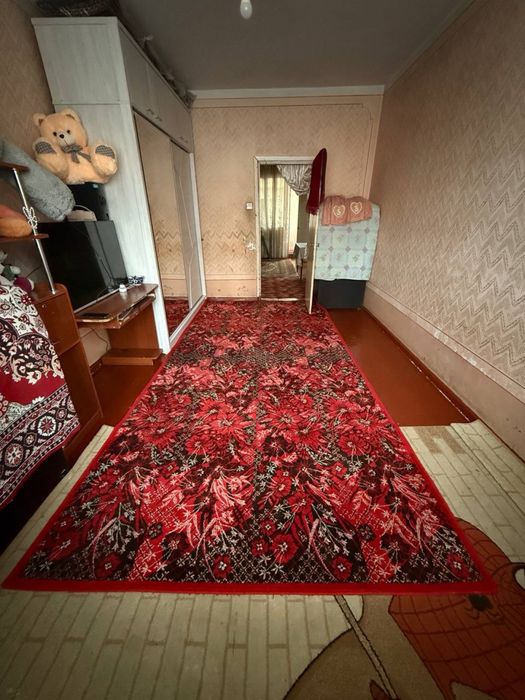 Чиланзар-11 3/2/4 балкон-1.5*3