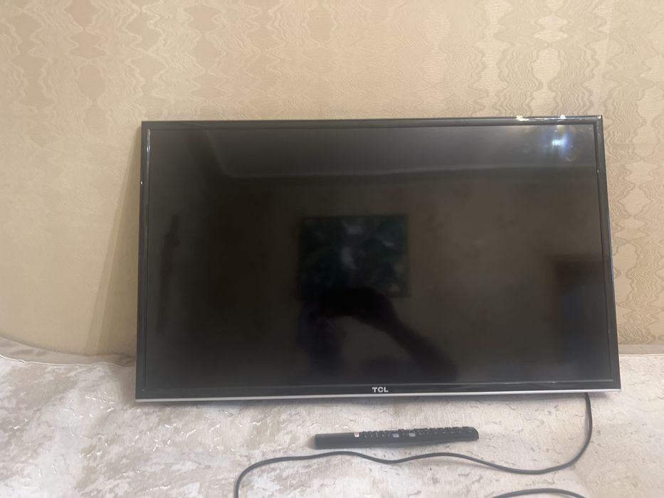 Продам телевизор TCL