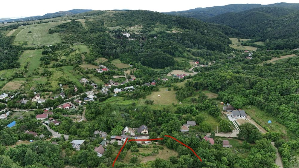 Teren intravilan  – 3.700 mp - 23 m deschidere Măgura, Bacău