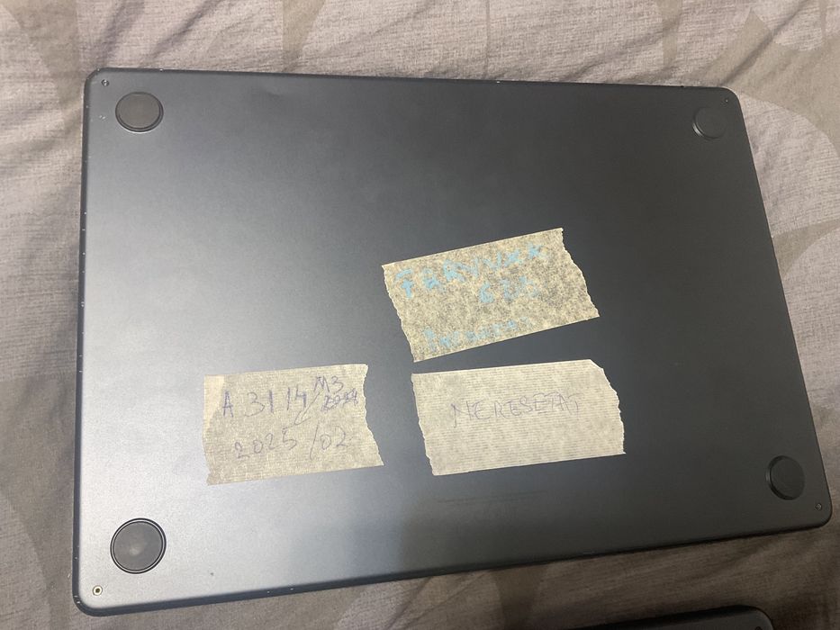 Macbook Air 13 inch -15 inc