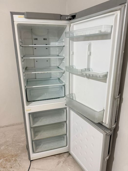 Холодильник В Хорошем Состоянии!!!