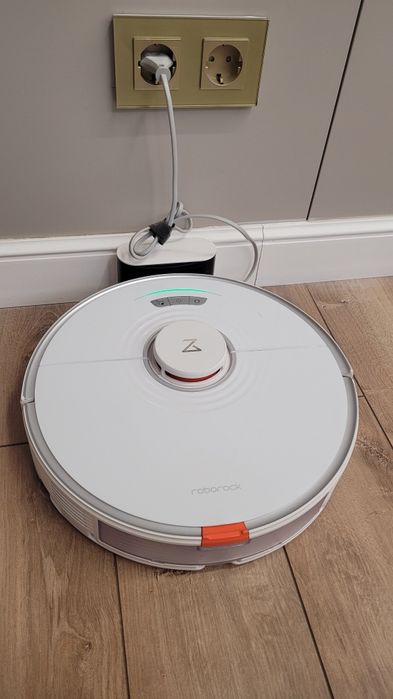 Продам в идеальном состоянии робот-пылесос Roborock S7