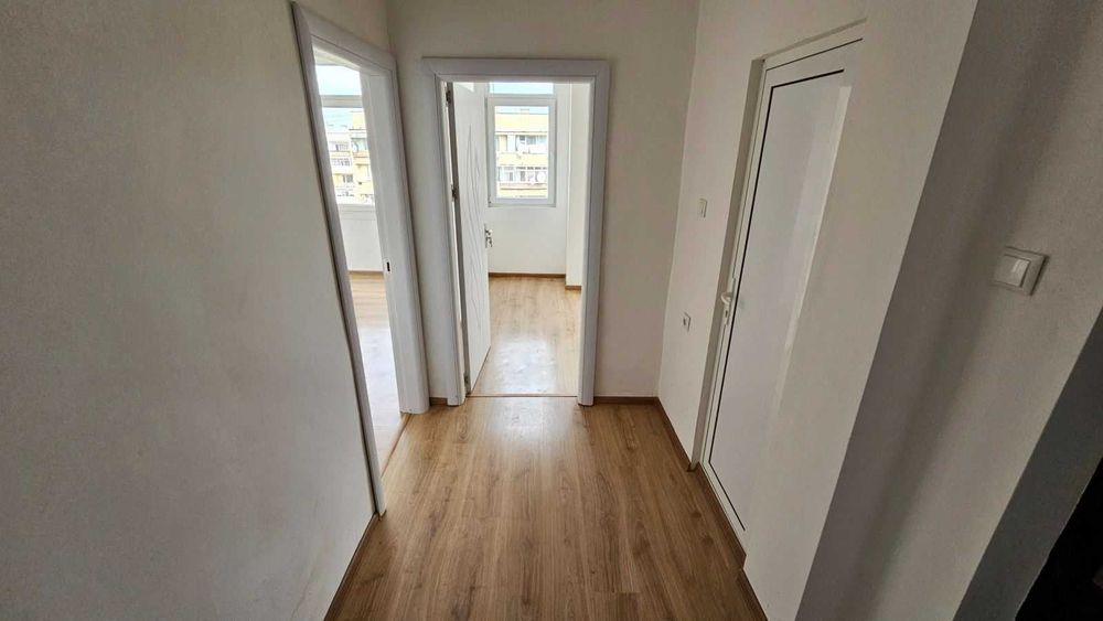 Продава се Едностаен апартамент в Русе, Дружба 1 - 40 кв.м за 1875 €/кв.м - Снимка #1