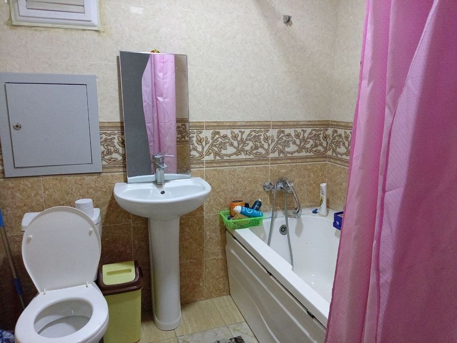 Срочно! Qorasuvda 3 xonali Kvartira sotiladi (agentstva emas)